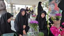 ادای احترام دکتر اولاد قباد به مقام شهدای جنگ رمضان